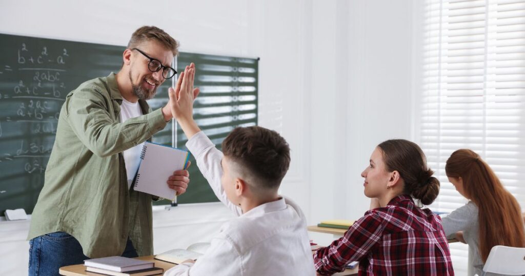 Los directores y profesores que automatizan tareas repetitivas en el aula virtual nabbü demuestran mayor grado de satisfacción con su trabajo. hoy te contamos Cómo preparar tus cursos y contenidos sin estrés gracias al LMS nabbü