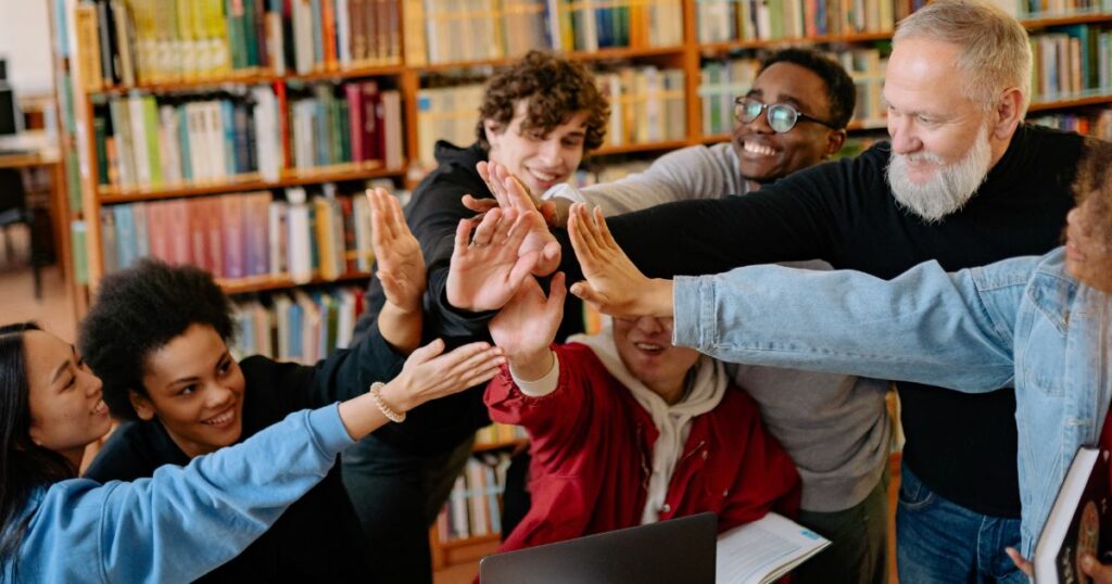 Cómo retener el talento de los docentes. En el blog del aula virtual nabbü te damos técnicas para que aprendas a identificar y retener el talento de tus profesores y que tu academia prospere gracias a las herramientas digitales de nuestro LMS que les ahorran tiempo y esfuerzo.