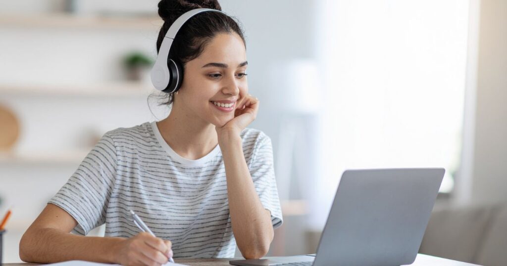 Todos los años cambian las tendencias educativas, el aula virtual LMS nabbü las estudia para mostrártelas en un blog banner campus plataforma de teleformación plataforma para dar clases online plataformas de aprendizaje aulas virtuales plataforma para dar clases online aula virtual oposiciones